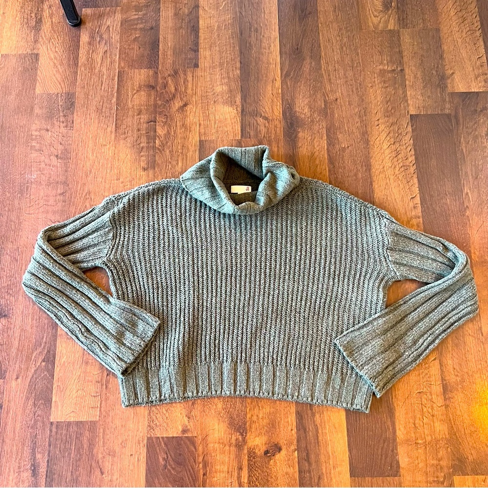 XS SO Olive green Cowl Neck Crop Sweater